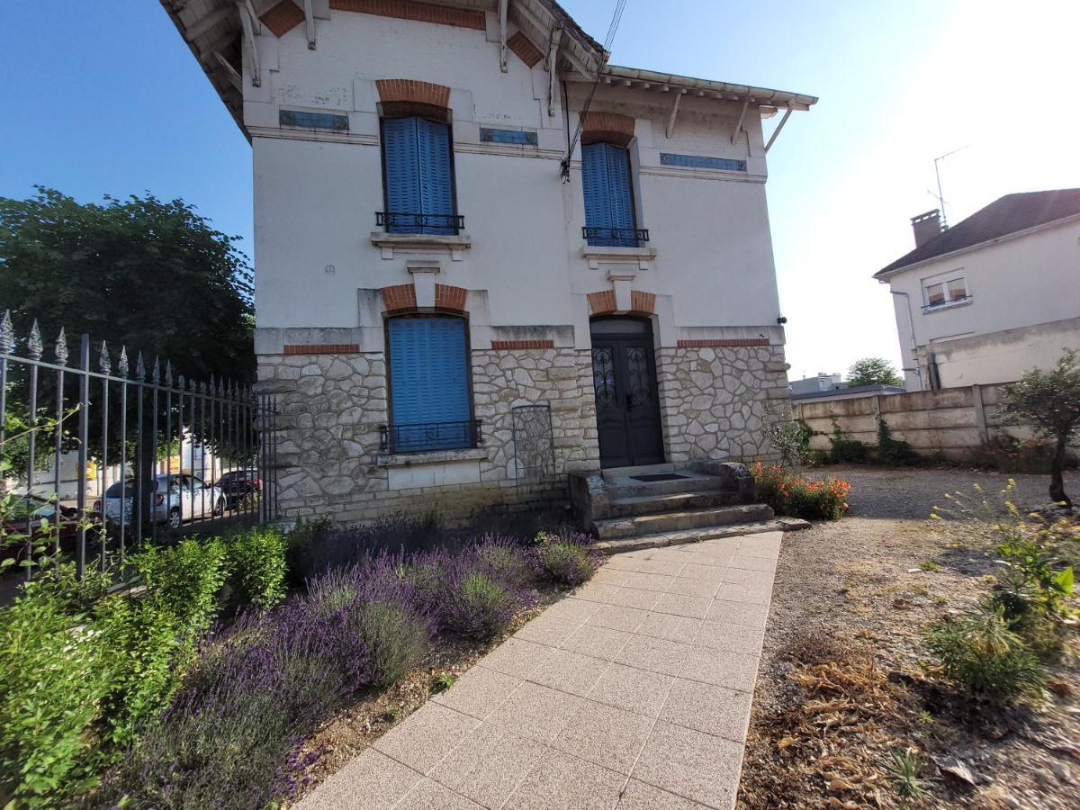 Appartements Cdg Joigny Exterior photo